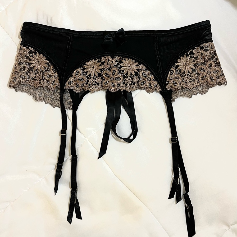 Victoria’s Secret garter belt